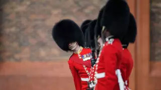 Королевская гвардия Великобритании пожаловалась на "ужасные" условия