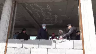 Дольщики из Усть-Каменогорска просят не отправлять под суд застройщика