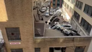 Подземный паркинг обрушился в Нью-Йорке