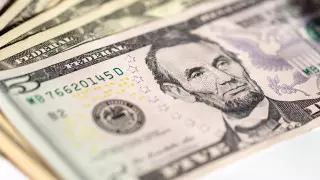 Курс доллара еще немного вырос на торгах