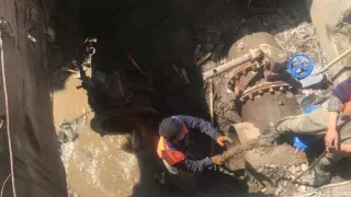 В Алматы устранили крупную аварию на водопроводе