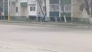 Пенсионерка выпала из окна и разбилась насмерть в Костанае