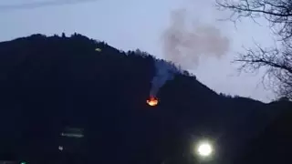 Гора Мохнатка горит в Алматы