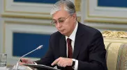 Токаев поздравил казахстанцев с Днем защитника Отечества