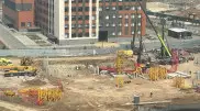 Башенный кран упал на стройке в Астане, один человек госпитализирован