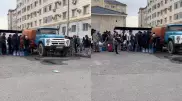 Водовозы запустили в Актау из-за аварии