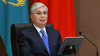 Электроника, авто, одежда: в Китае с участием Токаева запустили строительство логистического центра