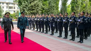 Министры обороны Казахстана и Узбекистана обсудили перспективы развития сотрудничества