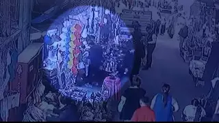 Работа щипача на рынке Шымкента попала на видео