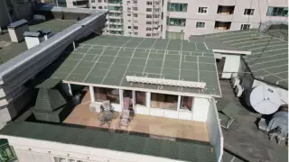 "Самовольная постройка": алматинец занял крышу 18-этажного дома