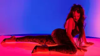 Рианна похвасталась бриллиантовым кольцом на пальце ноги