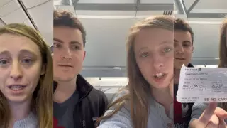 Стюардессы лишили пассажира места в первом классе и подверглись критике в сети