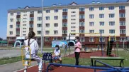 "Внутри все сыплется". Люди пожаловались на качество ипотечных домов в Талгаре