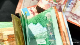 “Мы живем в разных Казахстанах“. Депутат высказалась о зарплатах в стране