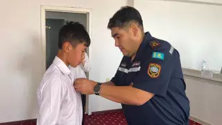 Что пообещали школьникам, спасшим малыша в Шымкенте