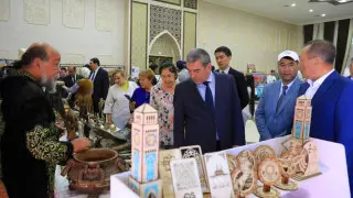 В Таразе состоялось открытие международной выставки ремесленников