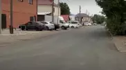 Устали ждать: в Уральске предприниматели за свой счет заасфальтировали дорогу