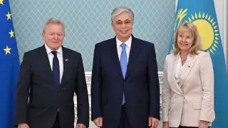 Токаев рассказал о "приятной неожиданности" на встрече с еврокомиссаром