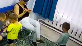 Женщина ударила ребенка в неврологическом центре Алматы