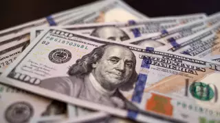 Названы официальные курсы доллара, рубля и евро на 13 июня