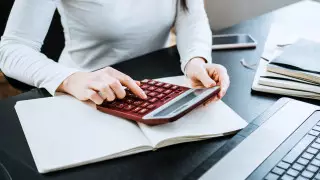 Бухгалтер отдела образования покончила с собой в Алматинской области