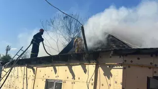 Частный дом загорелся в Астане