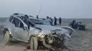 Две семьи погибли при лобовом столкновении машин в Мангистау - СМИ