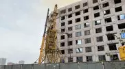 Строительный кран упал в Астане