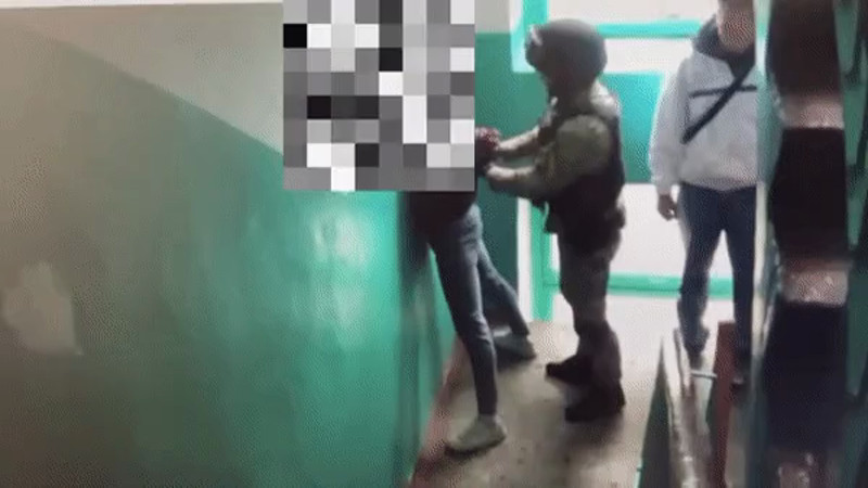 Кадры из видео