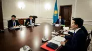 Ерлан Карин провел заседание по подготовке кадров за рубежом