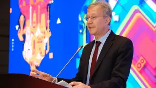 Қосылғанның - қолы ұзын. Посол США обратился к казахстанцам пословицей