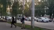 Молодая пара средь бела дня расклеивала рекламу наркотиков в центре Алматы