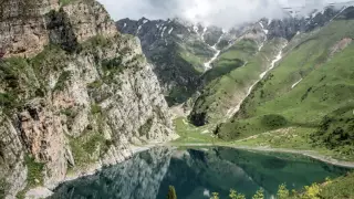 Запущен обновленный туристский маршрут в Сайрам-Угамском нацпарке