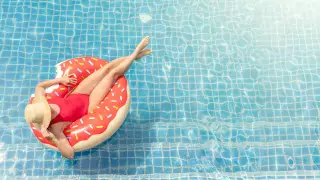 Купайтесь, не боясь. Как не заразиться инфекцией в бассейне или водоеме
