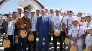 Токаев поздравил казахстанцев с Национальным днем домбры