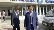 Аким области без предупреждения приехал в больницу Петропавловска после череды жалоб в сети
