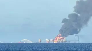 На нефтяной платформе в Мексиканском заливе прогремел взрыв