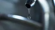 "Пациенты таскают воду". Отсутствие условий в больнице возмутило алматинку
