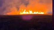 Сухая трава горит под Экибастузом