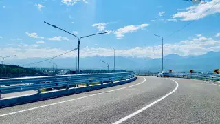 Около рынка "Алтын-Орда" под Алматы достроили долгожданную эстакаду