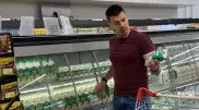 Казахстанский блогер не смог прожить на минимальную зарплату