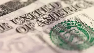 Курс доллара немного вырос