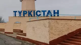 Туркестанского чиновника заподозрили во взяточничестве