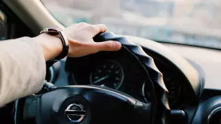 Авто на 77 миллионов тенге. Госзакупки акимата удивили жителей Актюбинской области