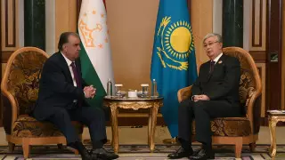 Токаев провел встречу с президентом Таджикистана Эмомали Рахмоном