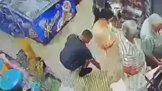 В Семее задержали мужчину, который фотографировал женщин под юбкой