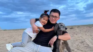 "Пап, почему ты купил такую женщину жестокую": поговорили с героями популярного ролика