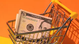 Курс доллара еще немного вырос на торгах