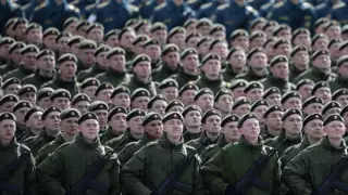 Призывной возраст и штраф за неявку в военкомат повысят в России