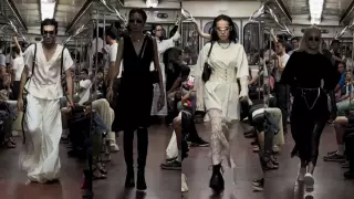 У моделей, устроивших показ в метро, взяли объяснительные